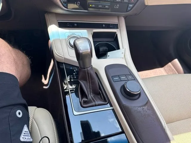 2017 Lexus ES ES 350 photo 8