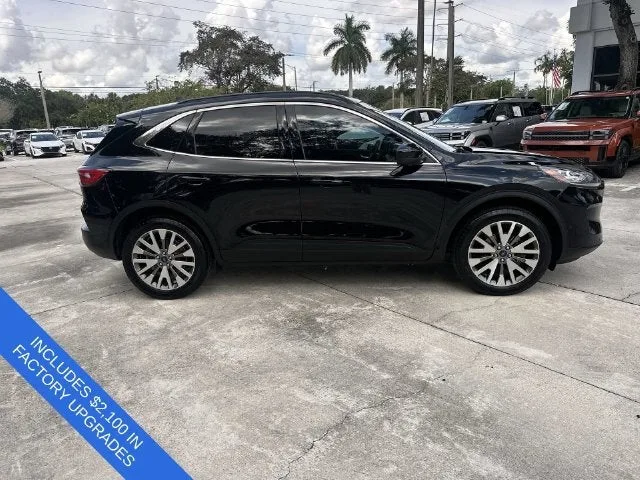 2021 Ford Escape Titanium photo 14