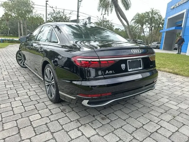 2023 Audi A8 4DR L QTRO 55 TFS photo 12