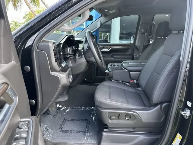 2023 Chevrolet Silverado 1500 LT photo 30