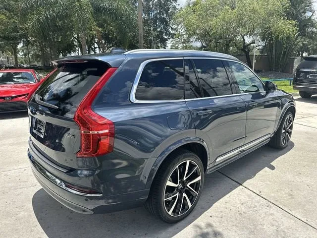 2023 Volvo XC90 Plus photo 32