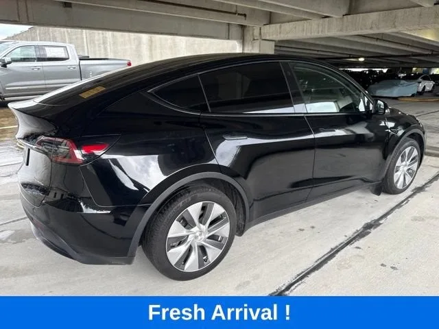 2023 Tesla Model Y Long Range photo 13