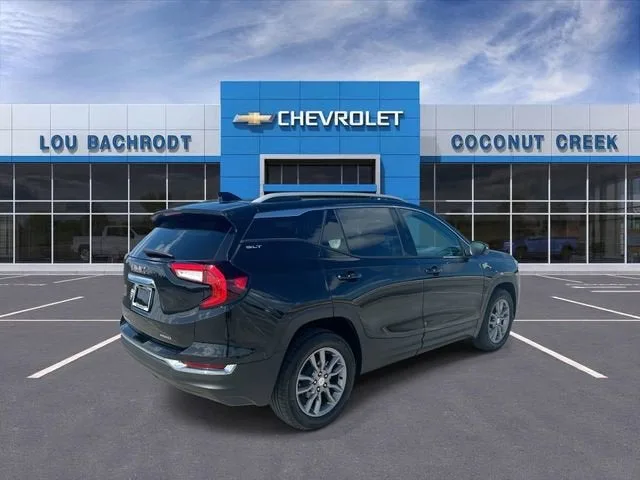 2024 GMC Terrain SLT photo 8