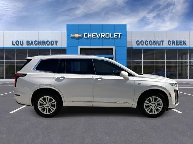 2024 Cadillac XT6 Luxury photo 9