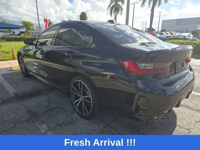2023 BMW 3 Series 330e photo 2