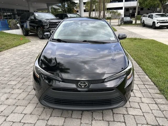 2024 Toyota Corolla LE photo 18