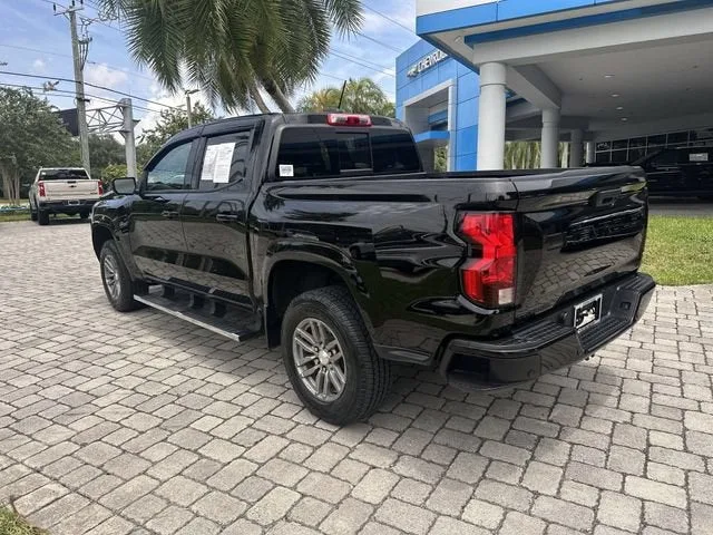 2024 Chevrolet Colorado LT photo 32