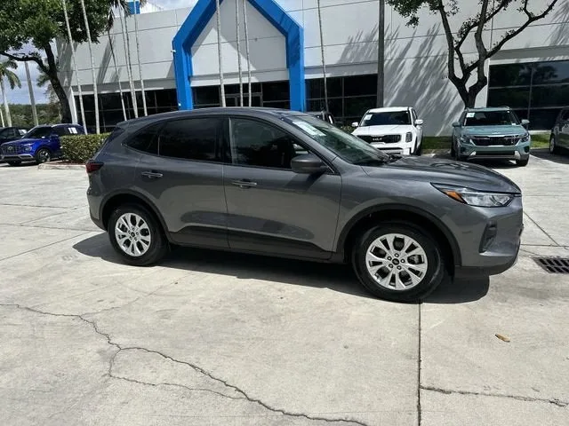 2025 Ford Escape Active photo 33