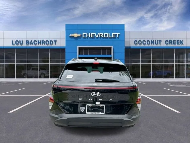 2025 Hyundai Kona SEL photo 7