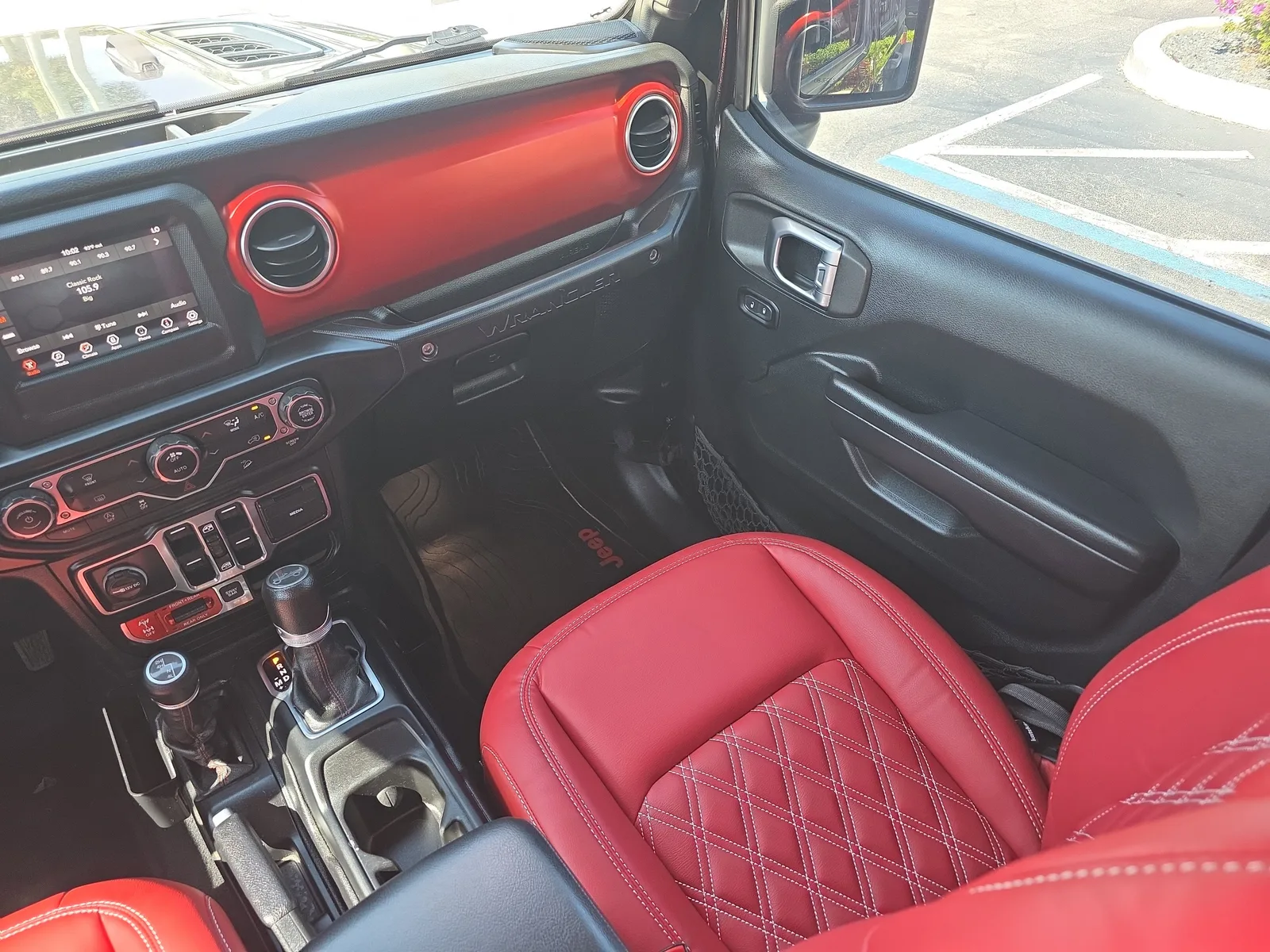 2020 Jeep Wrangler Unlimited Rubicon photo 19