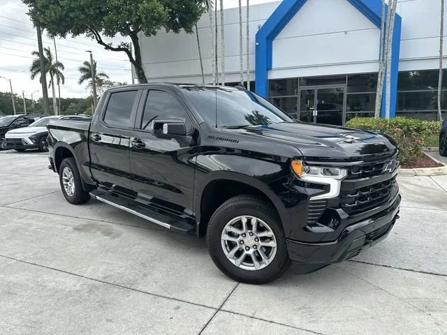 2024 Chevrolet Silverado 1500 RST photo 20
