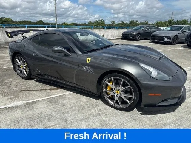 2010 Ferrari California 2DR CONV photo 2
