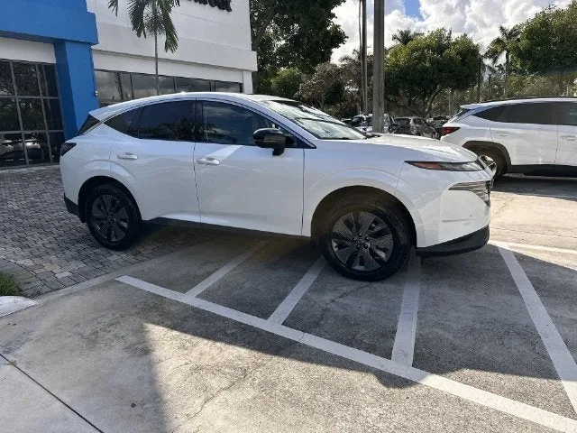 2025 Nissan Murano SL photo 15