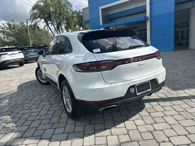 2020 Porsche Macan 4DR AWD photo 32