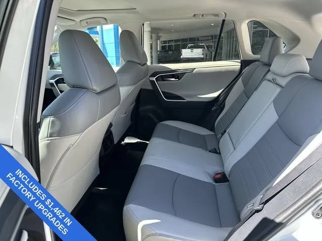 2021 Toyota RAV4 Limited photo 27
