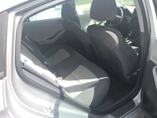 2020 Hyundai Ioniq Hybrid Blue photo 12