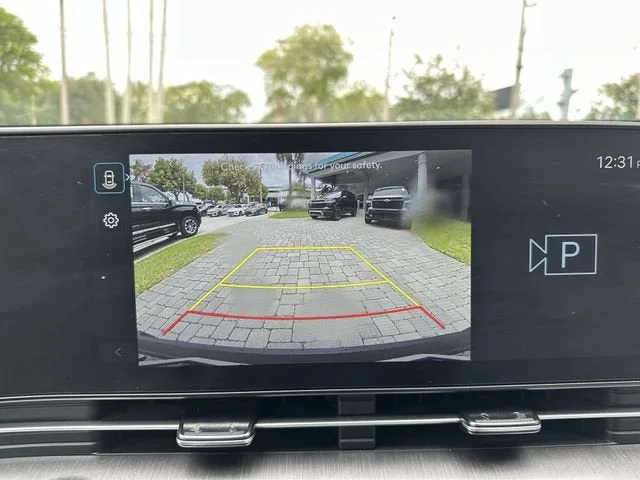 2025 Hyundai Kona SEL photo 24
