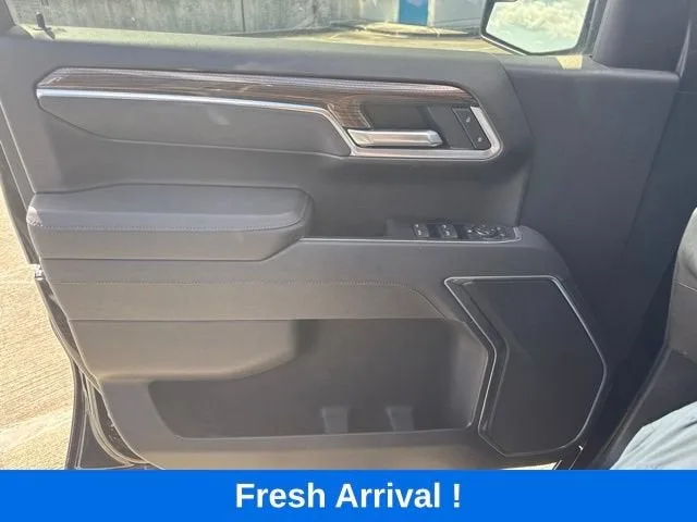 2026 Chevrolet Silverado 1500 RST photo 9