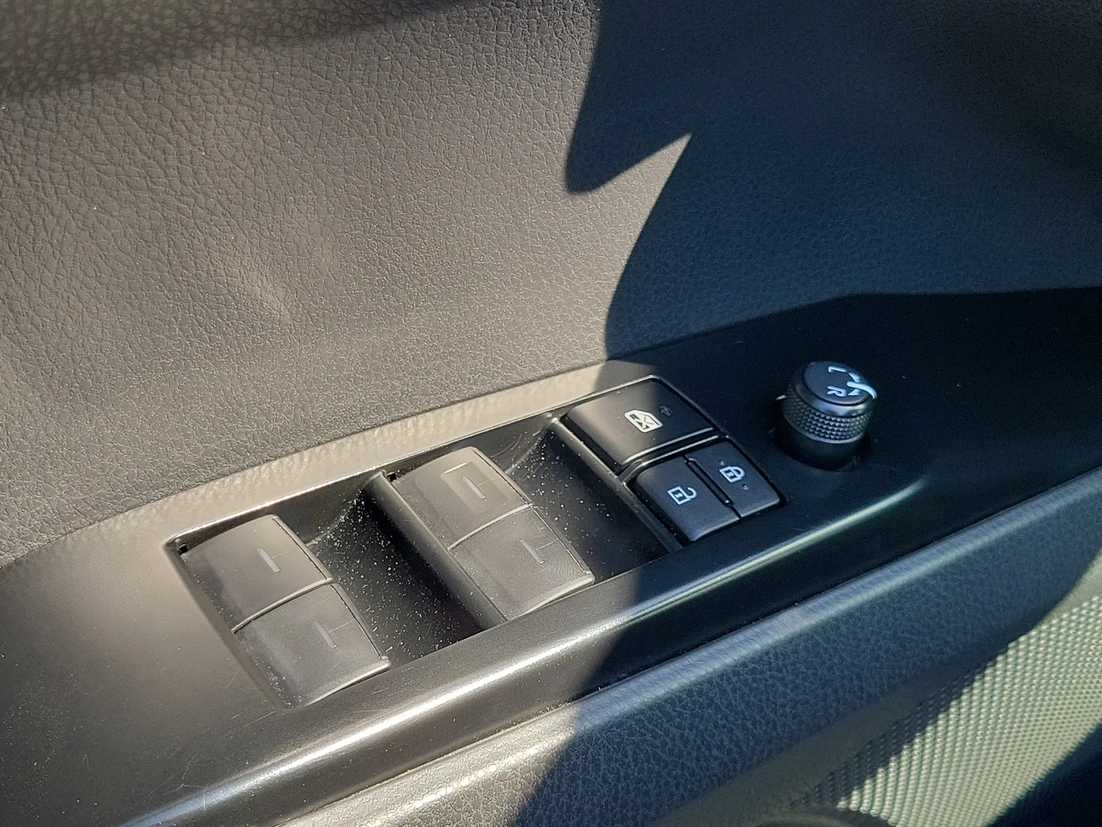 2025 Toyota Camry LE photo 23