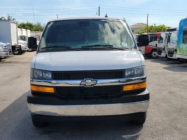 2019 Chevrolet Express Passenger 3500 LT photo 8