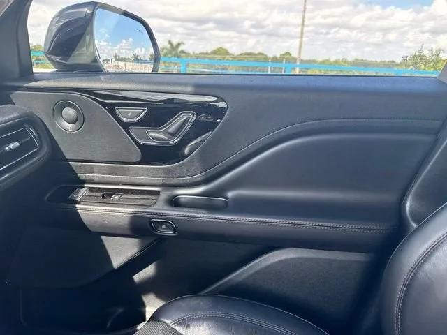 2023 Lincoln Aviator Reserve photo 13