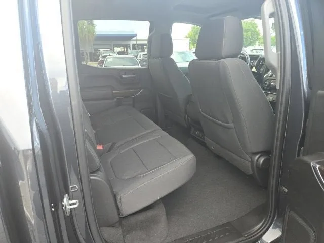 2022 Chevrolet Silverado 1500 LTD RST photo 18