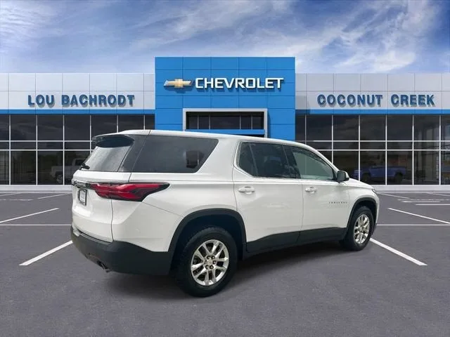 2023 Chevrolet Traverse LS photo 8