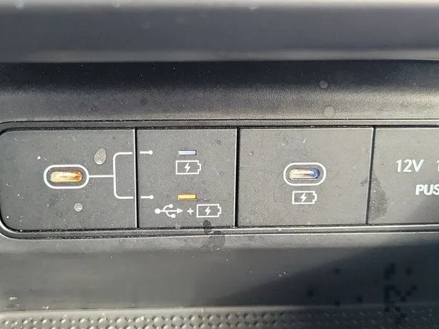 2025 Hyundai Tucson SE photo 30