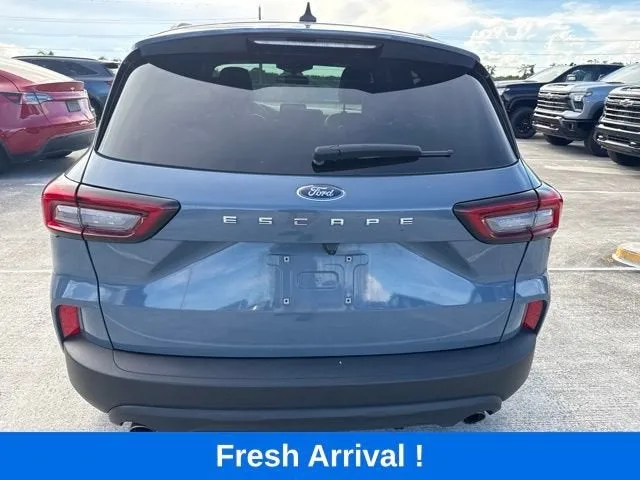 2025 Ford Escape ST-Line photo 19