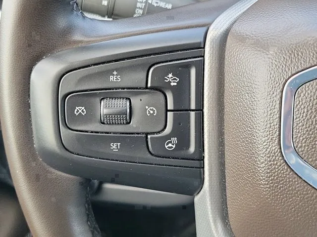 2024 GMC Yukon Denali photo 27