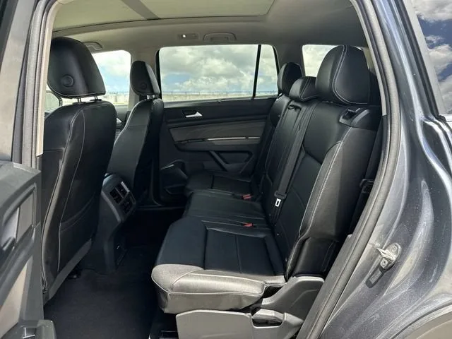 2022 Volkswagen Atlas 2.0T SE w/Technology photo 27