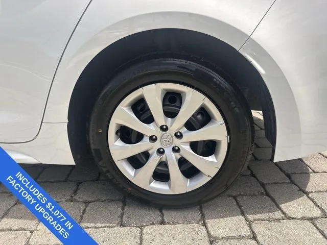 2024 Toyota Corolla LE photo 11