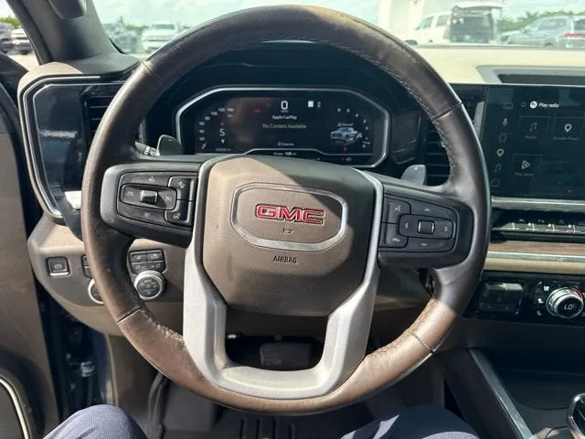 2022 GMC Sierra 1500 SLT photo 5