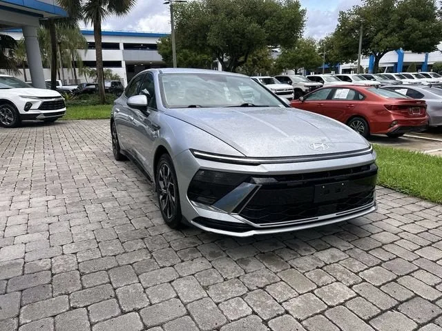 2024 Hyundai Sonata SEL photo 17