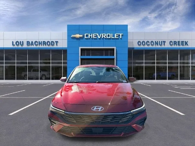 2025 Hyundai Elantra SEL Convenience photo 3