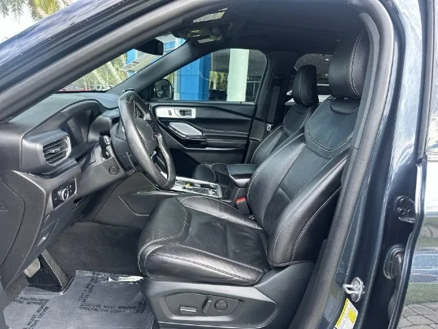 2023 Ford Explorer ST photo 30