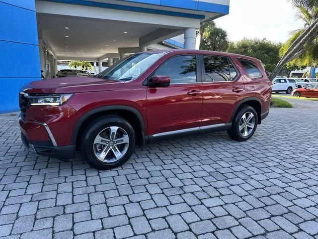 2024 Honda Pilot EX-L 7 Passenger photo 31