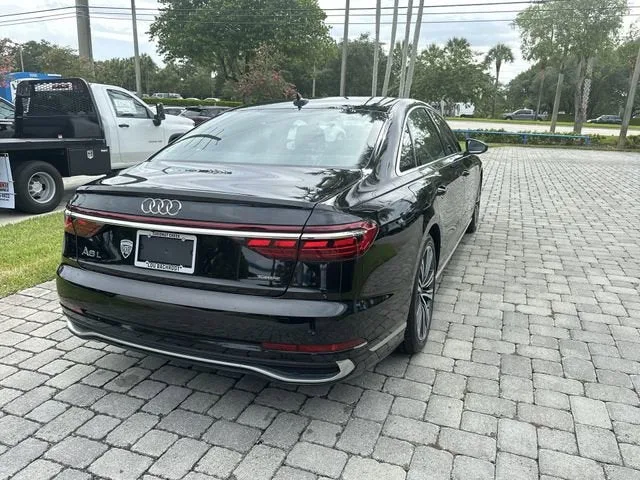 2023 Audi A8 4DR L QTRO 55 TFS photo 35