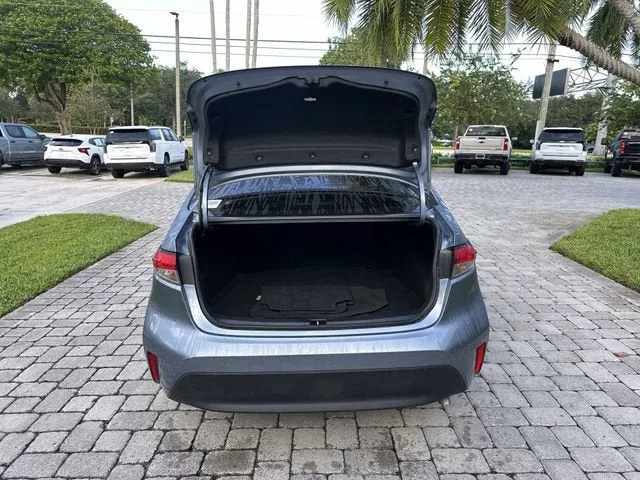 2023 Toyota Corolla LE photo 28