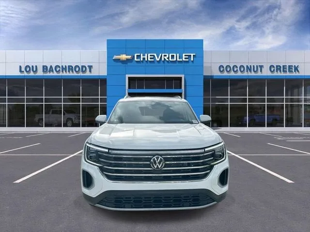 2024 Volkswagen Atlas 2.0T SE w/Technology photo 3