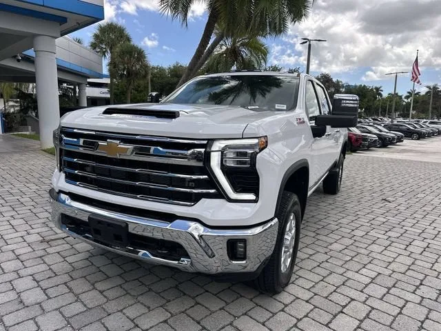 2024 Chevrolet Silverado 3500 HD LTZ photo 20