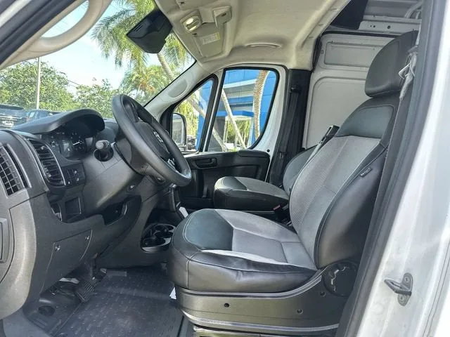 2024 RAM ProMaster Cargo Van Tradesman photo 30