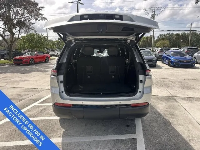 2023 Jeep Grand Cherokee L Altitude photo 28