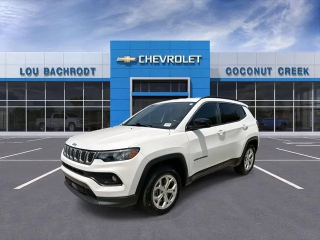 2024 Jeep Compass Latitude photo 4