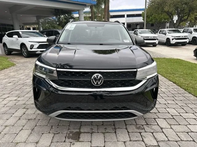 2022 Volkswagen Taos S photo 19