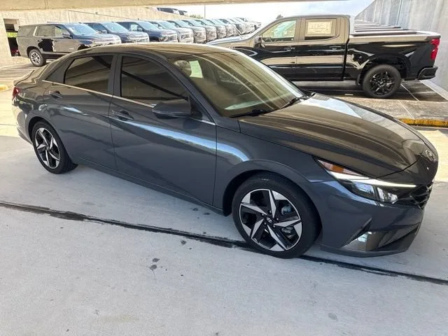 2023 Hyundai Elantra Hybrid Limited photo 16