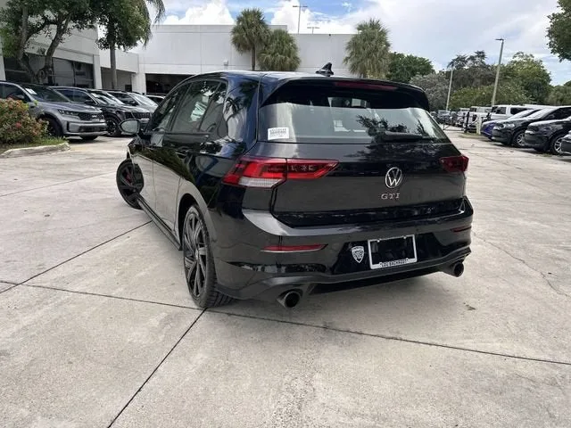 2023 Volkswagen Golf GTI SE photo 12