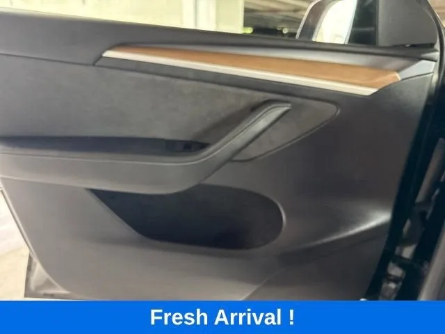 2023 Tesla Model Y Long Range photo 9