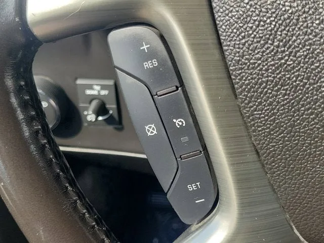 2018 Chevrolet Express Passenger 3500 LT photo 24