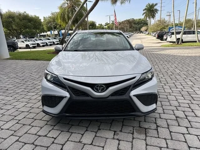 2024 Toyota Camry SE photo 18